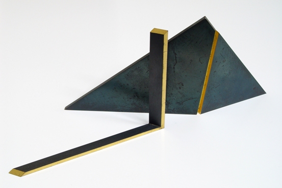 2 Object 1980 staal bladgoud 40 x 15 cm